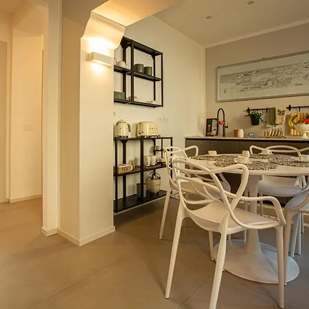 Centro Luxury Via Torrioni 23 *